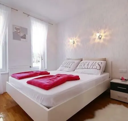 Apartment Roza